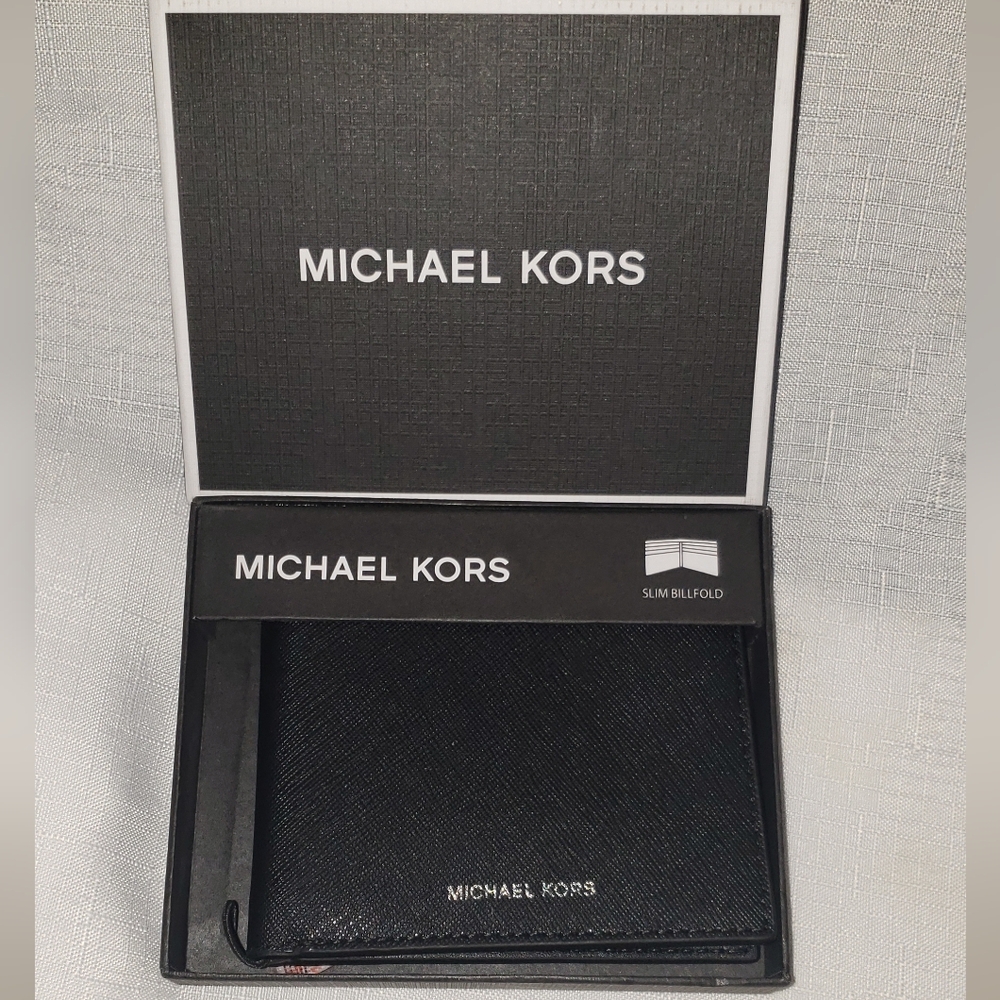 Michael Kors Leather Billfold
